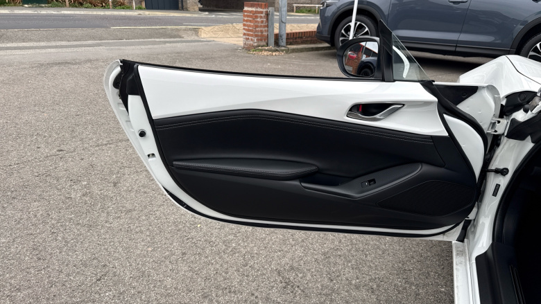 Mazda MX-5 RF 1.5 [132] Exclusive-Line 2dr Petrol Convertible